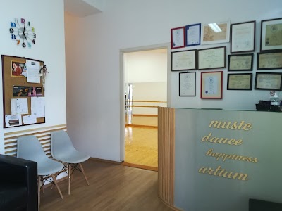 Artium σχολή μουσικής και χορού